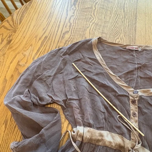 Johnny Was Mocha Brown Long Sleeve V-Neck Size M READ - Picture 10 of 13